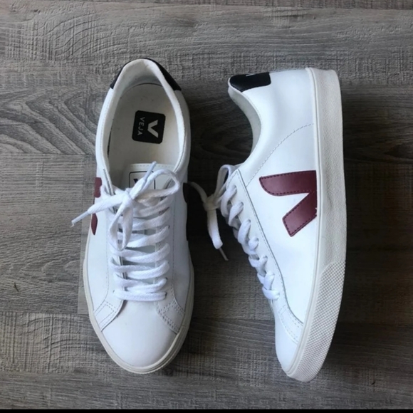 Veja Shoes - Veja Sneakers sz 7